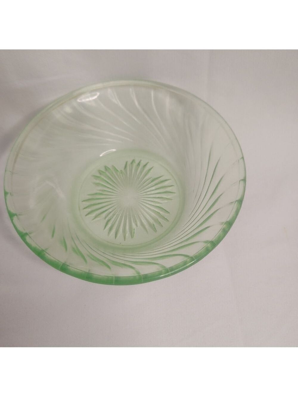 Antique Depression Uranium Vaseline US Swirl Pattern Glass Berry Bowl